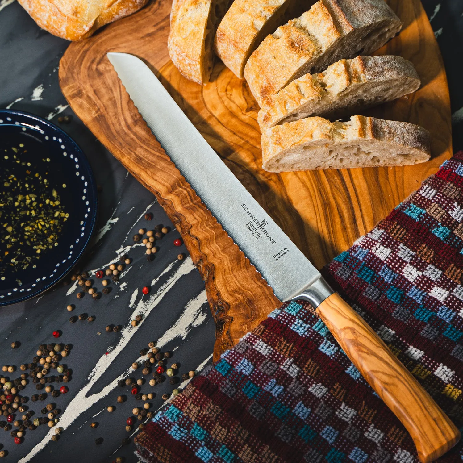 Schwertkrone Antonino Leto coltello pane forgiato 20 cm ulivo