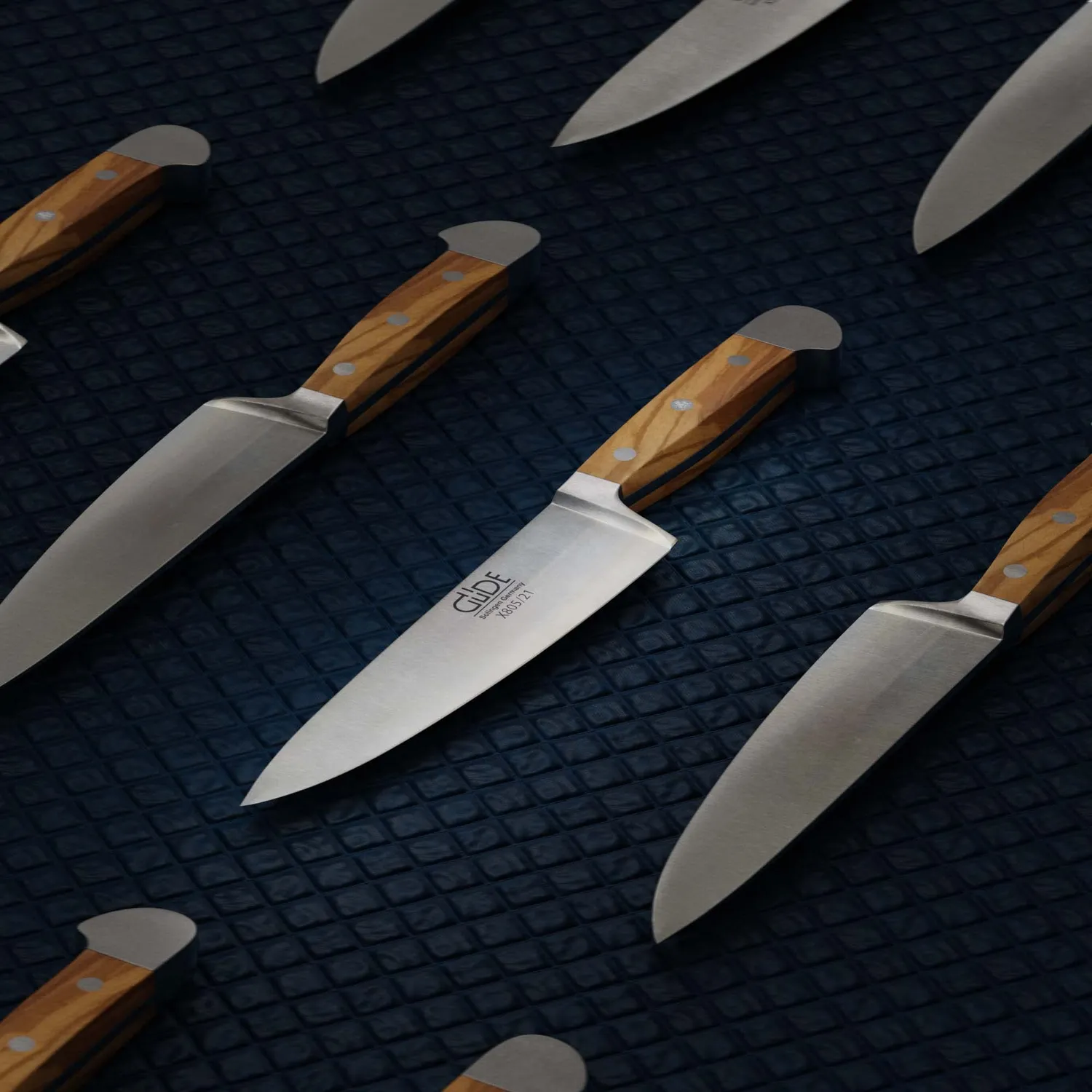 Franz Güde Alpha-Olive coltello cuoco forgiato 21 cm ulivo