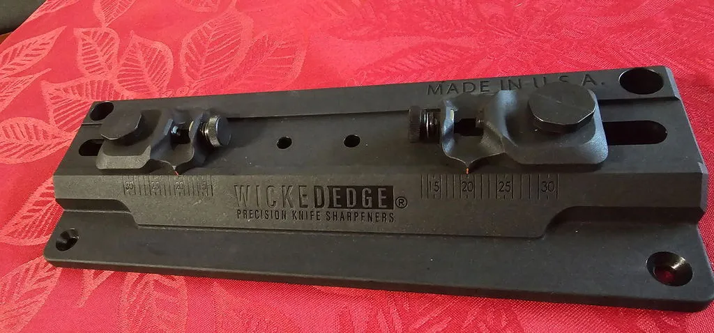 Wicked Edge Carbon WE40 Affilatore Coltelli Diamantato