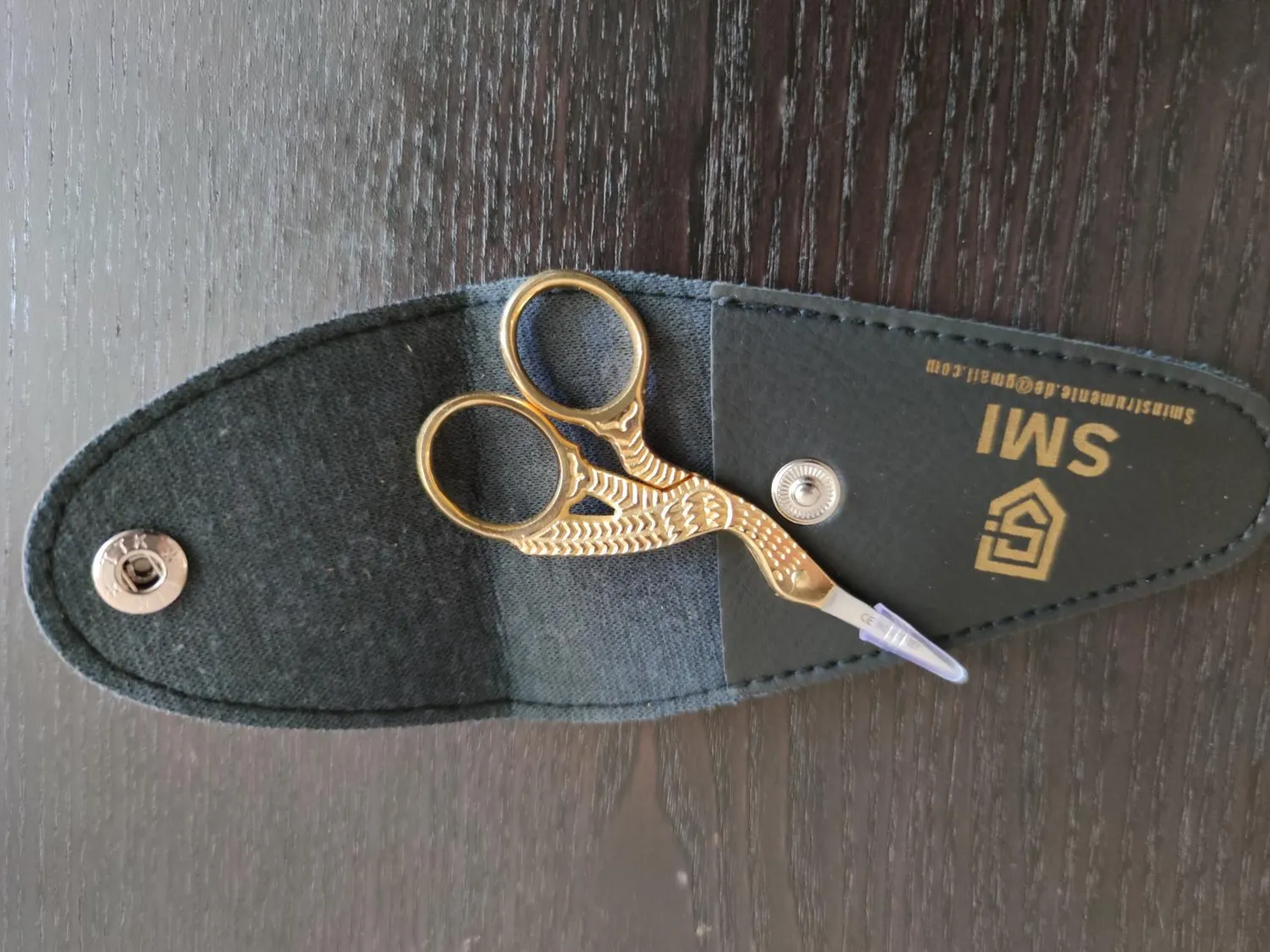 SMI Forbici da Ricamo Cicogna 9 cm Oro con Custodia